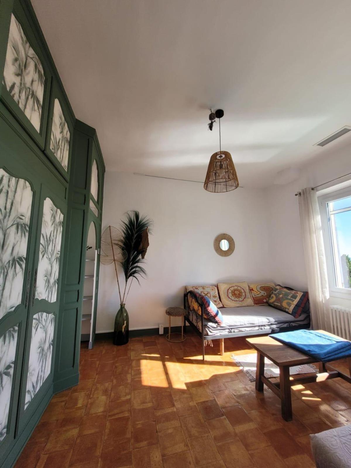 Au Fil De Soi Saint-Julien-de-Peyrolas Quarto foto